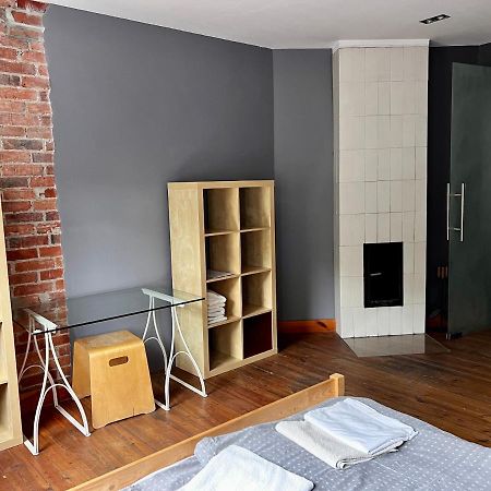 Red & Grey Apartment Олщин Екстериор снимка