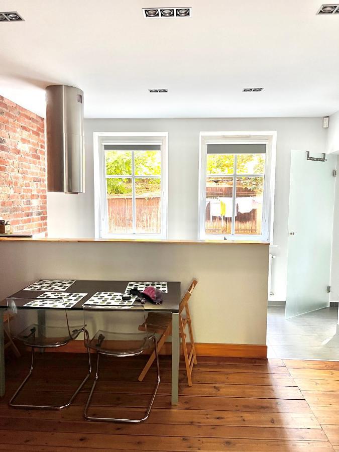 Red & Grey Apartment Олщин Екстериор снимка